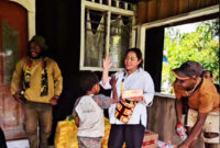 Kunjungan Anggota DPR Provinsi Papua Tengah, Nancy Raweyai Ke Cabang Ko'Membaca Nusi di Nabire