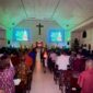 Suasana Ibadah Malam Kudus Natal Jemaat GKI Ebenhaezer Timika, Rabu (24/12) malam. | Foto: Haluan Papua