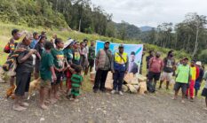 Jembatan Rusak dan Guru Menumpang, Warga Jila Curhat ke DPRK Mimika